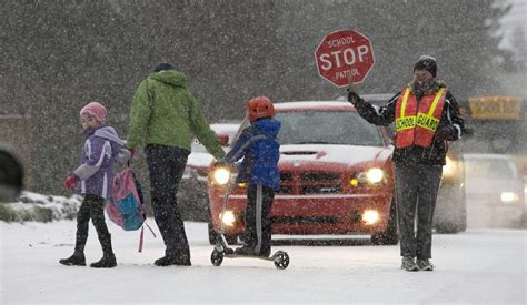 school closures in oregon today.